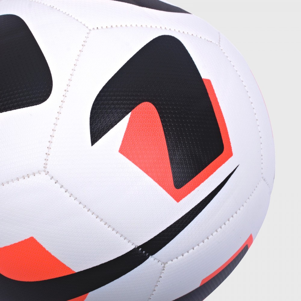 https://darcet.pl/49858-large_default/pilka-nozna-nike-pitch-pilka-do-nogi-niebieska-r-5.jpg