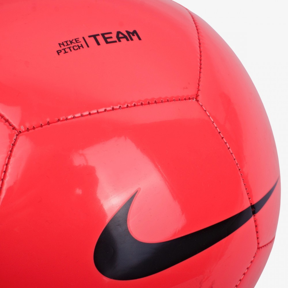 https://darcet.pl/49858-large_default/pilka-nozna-nike-pitch-pilka-do-nogi-niebieska-r-5.jpg